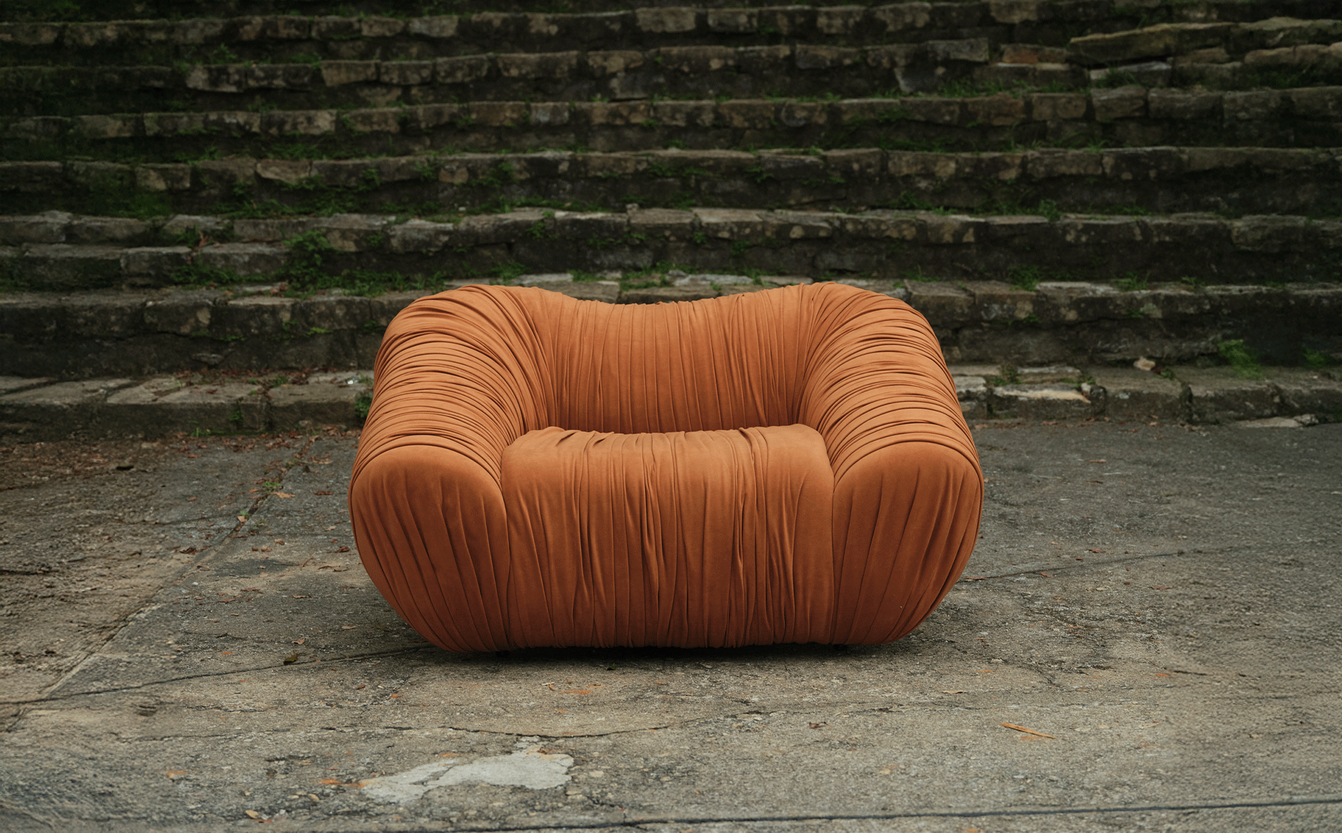 Product image in setting 12